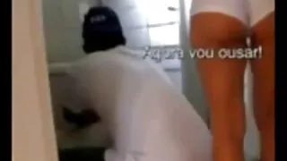 Liesa mergina kietai ...