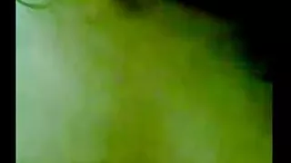 Laižė šlapią klitorį ...