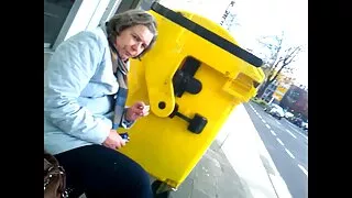 Žavi brunetė per pir ...