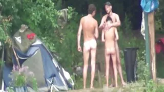 Du turtingi vyrai ga ...