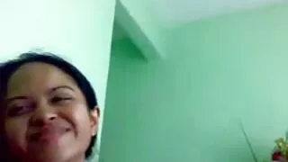 Merginos laižo pūlin ...